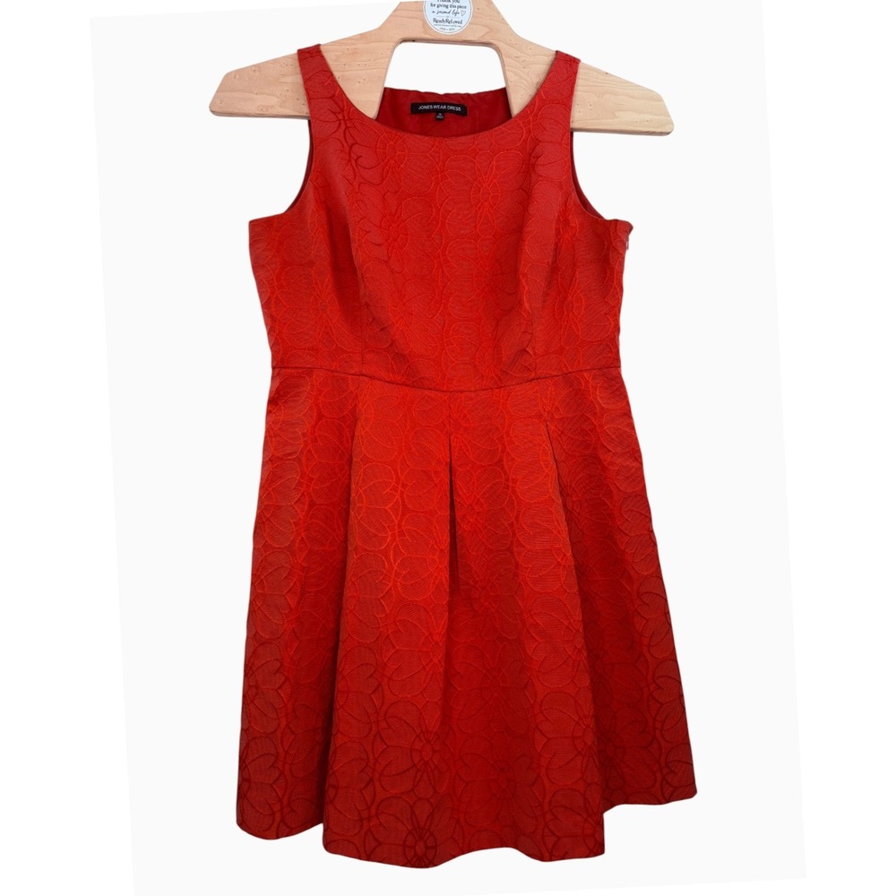 Jones Wear Dress Size 16 Red Floral Jacquard Fit Flare Sleeveless Cocktail